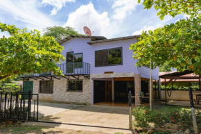 Casa Almendro Playa Panamá